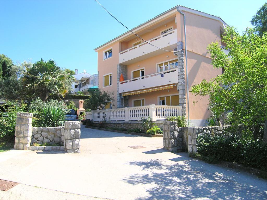 Apartment Julija Krk Town Exterior photo